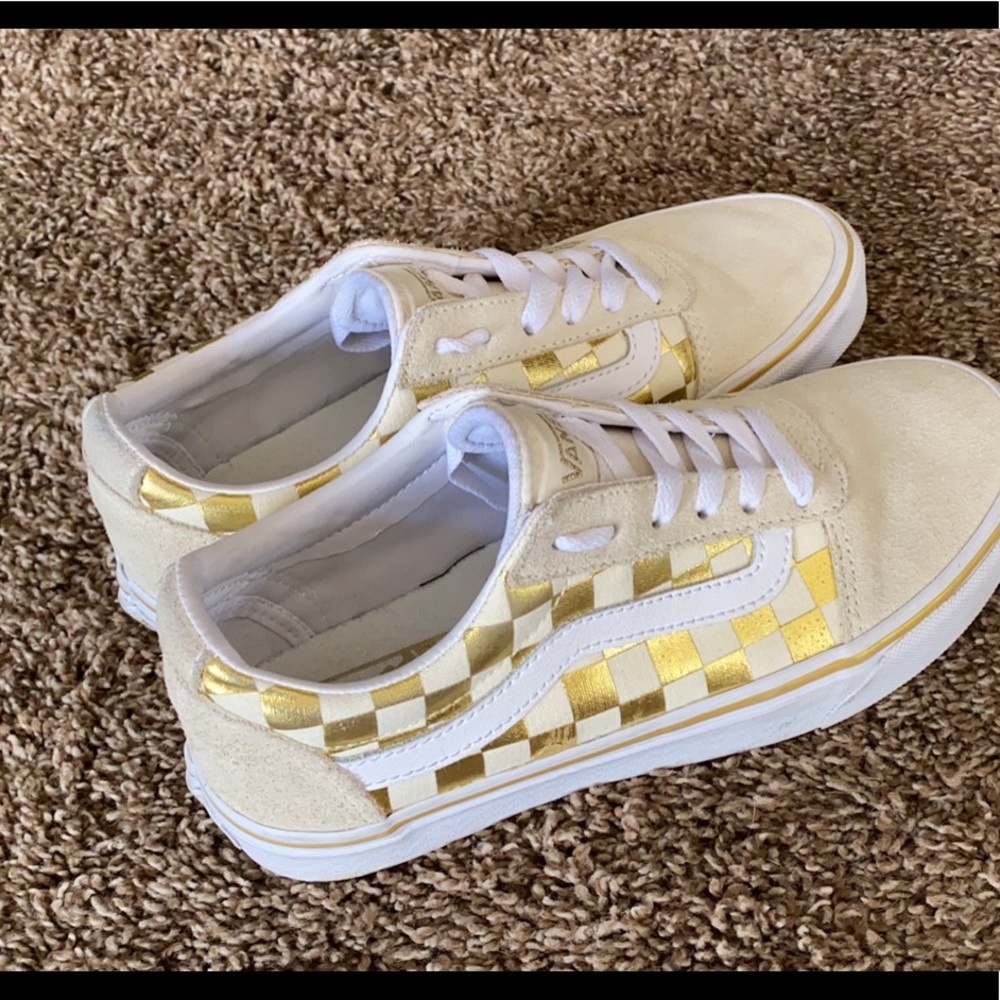 Vans checkerboard women’s shoes